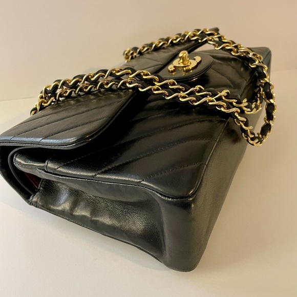 CHANEL V-Stitch Double Flap Chain Shoulder Bag Black - Picture 5 of 16